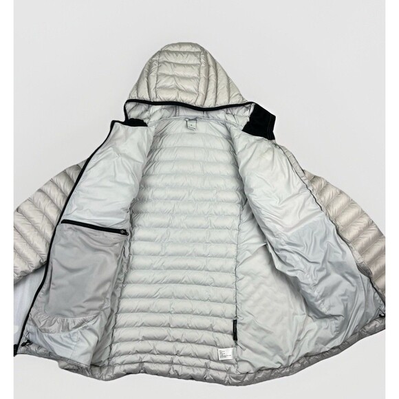 Duluth Trading Co Womens Down Jacket Sz M Pertex Quantum Hooded Puffer Lt Gray - Picture 2 of 9